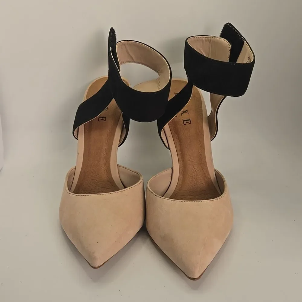 Luxe by JustFab Keane Black and Tan Pointed-Toe Suede Stilettos Heels Sz 8 Chic